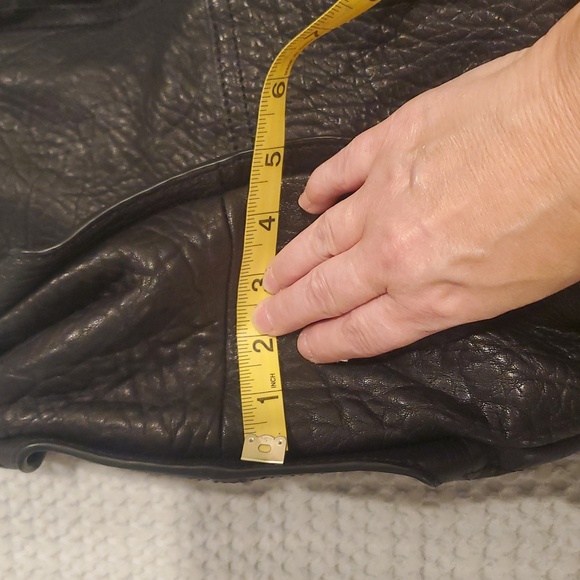 Vince Camuto Hobo Leather Bag (28) - Picture 4 of 8